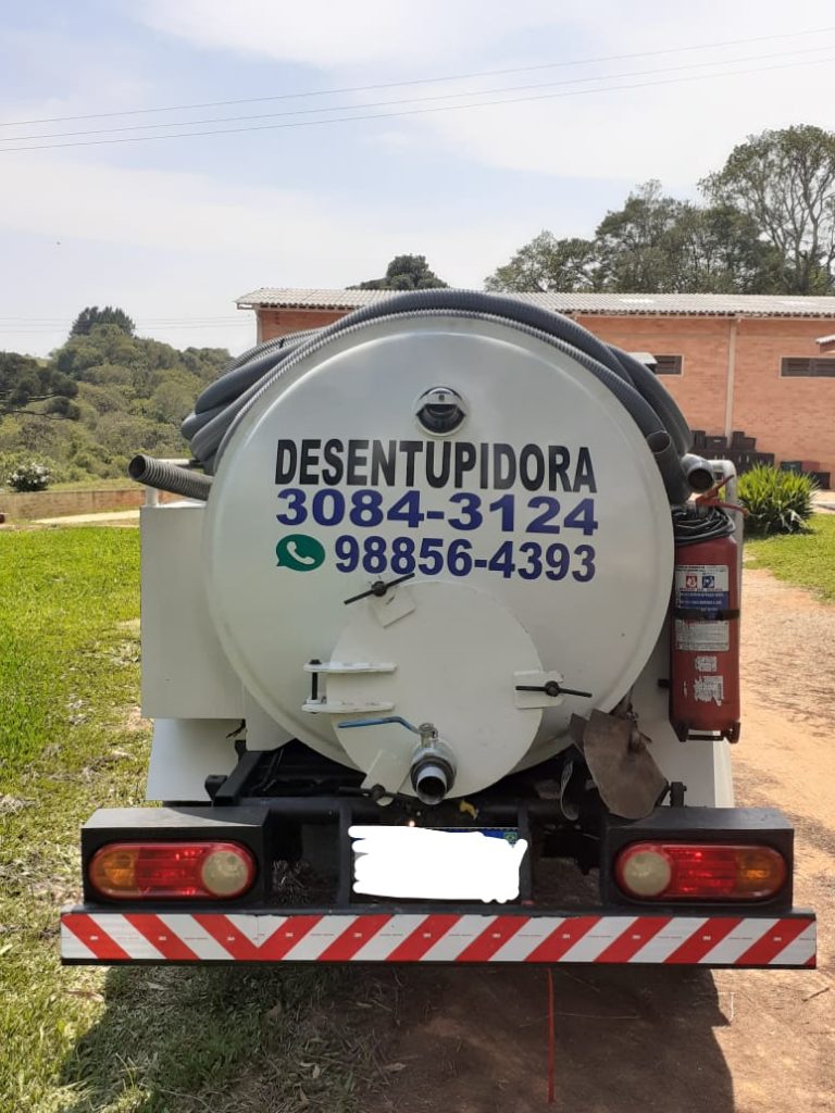 LIMPEZA DE CAIXAS DE FORDURA EEM CURITIBA